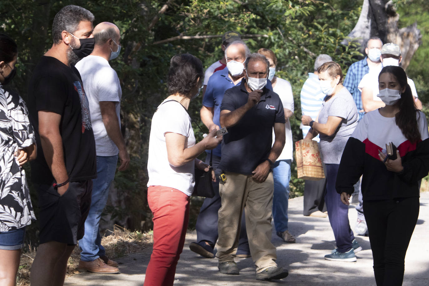 Fotos: Pruebas PRC a los vecinos de Oencia