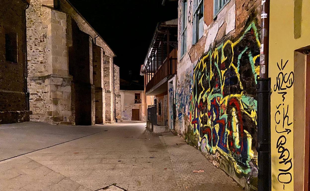 Grafitis en el casco antiguo de Ponferrada.