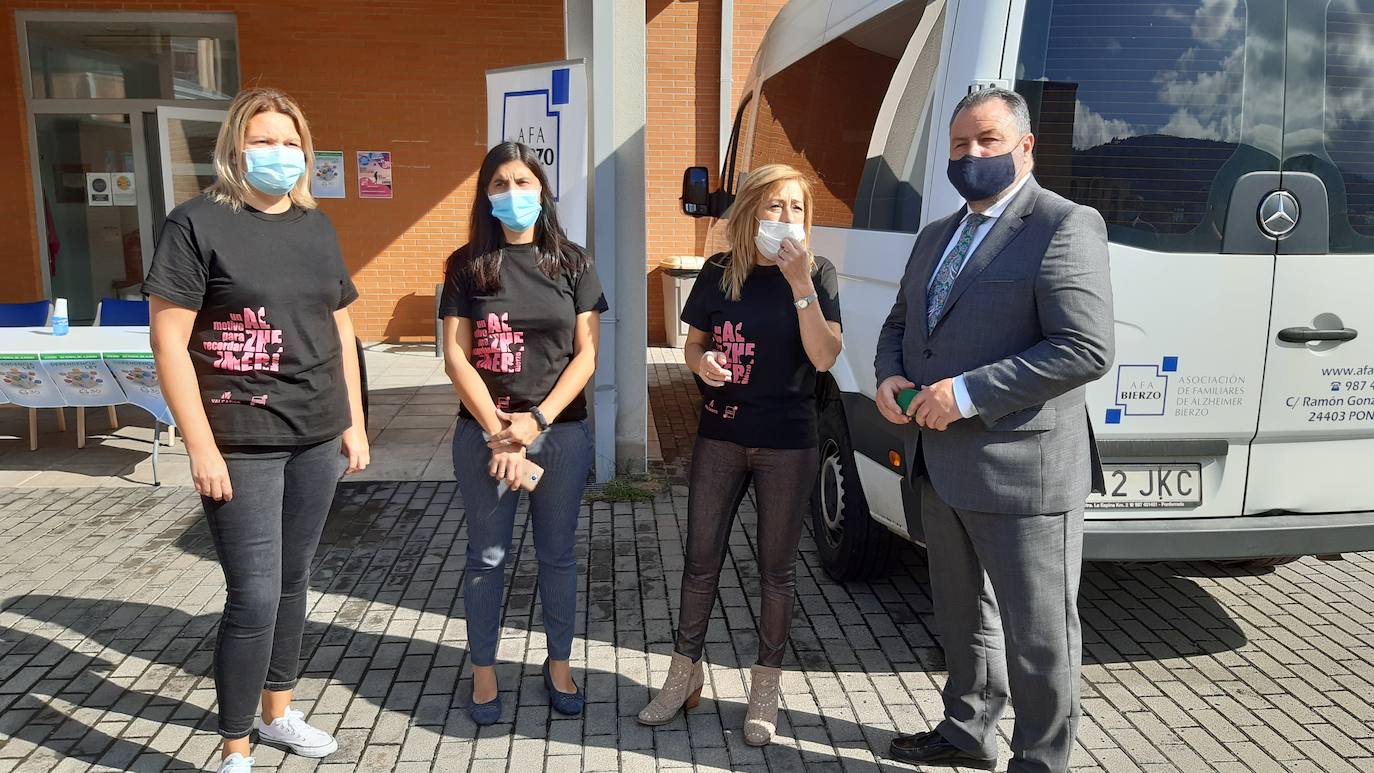 Fotos: AFA Bierzo conmemora el Día Mundial del Alzheimer