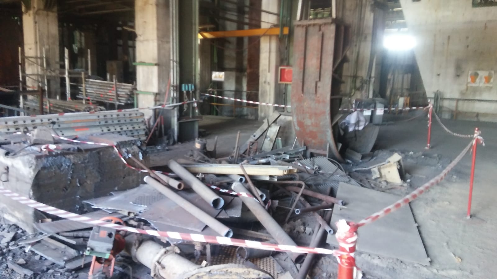 Fotos: Desmantelamiento de los grupos 1 y 2 de la central de Compostilla en Cubillos del Sil