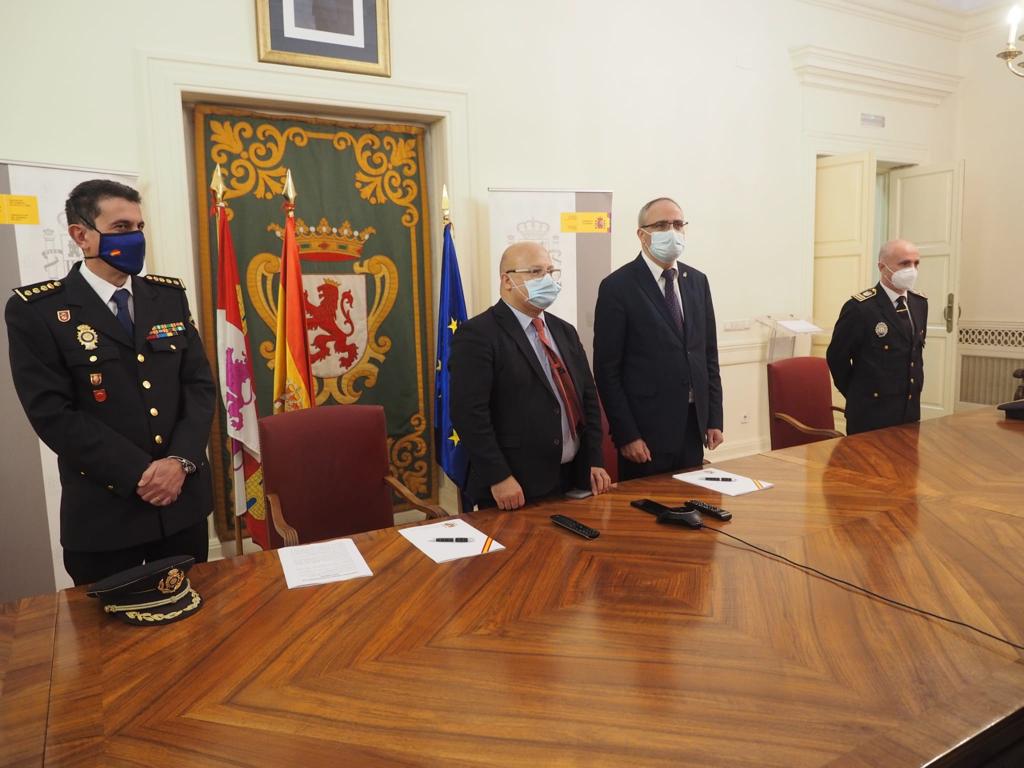 Fotos: Ponferrada renueva su participación en el sistema Viogen para proteger a las víctimas de violencia de género del municipio