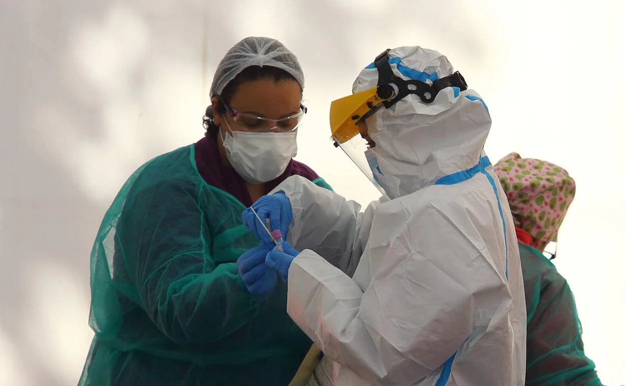 Pruebas PCR en el Hospital del Bierzo.