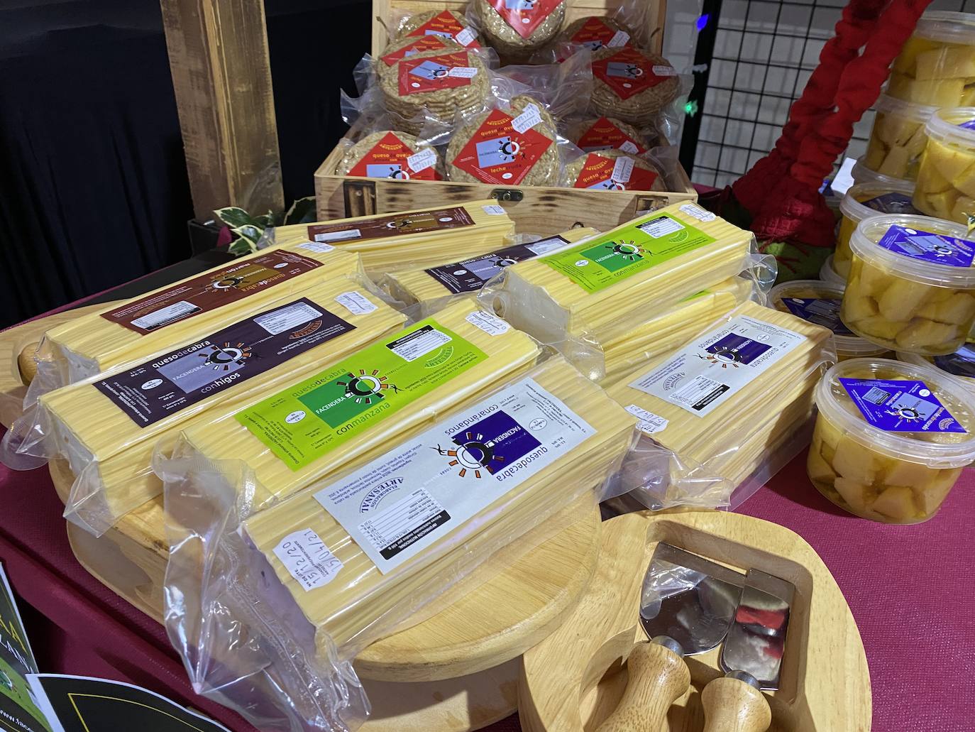 Fotos: Inauguración del mercado de Navidad en Ponferrada