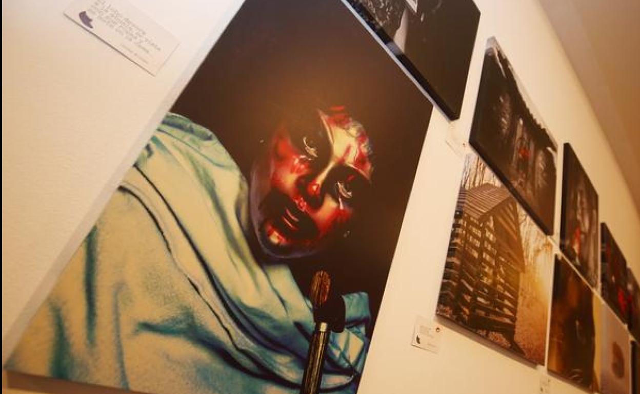 Exposición 'Después del silencio' en el Campus de Ponferrada.