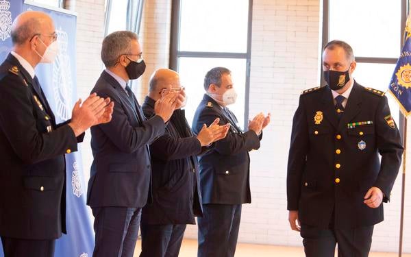 Fotos: Toma de posesión del comisario jefe de la Comisaría Local de Ponferrada