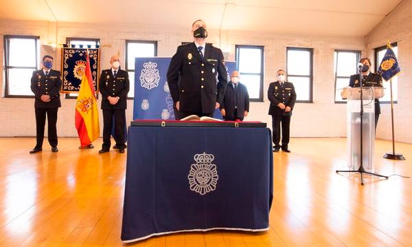 Fotos: Toma de posesión del comisario jefe de la Comisaría Local de Ponferrada