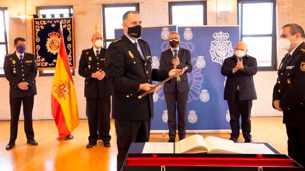 Fotos: Toma de posesión del comisario jefe de la Comisaría Local de Ponferrada