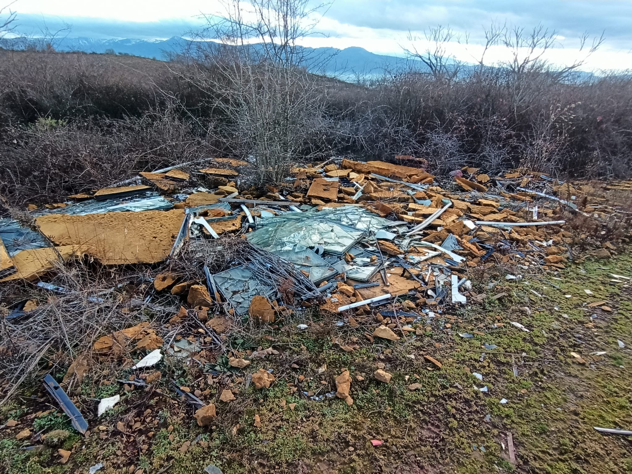 Fotos: Vertederos ilegales en El Bierzo