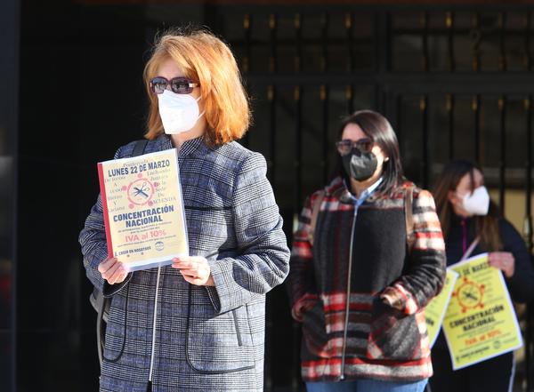 Fotos: Protesta del sector de la belleza y la peluquería en Ponferrada