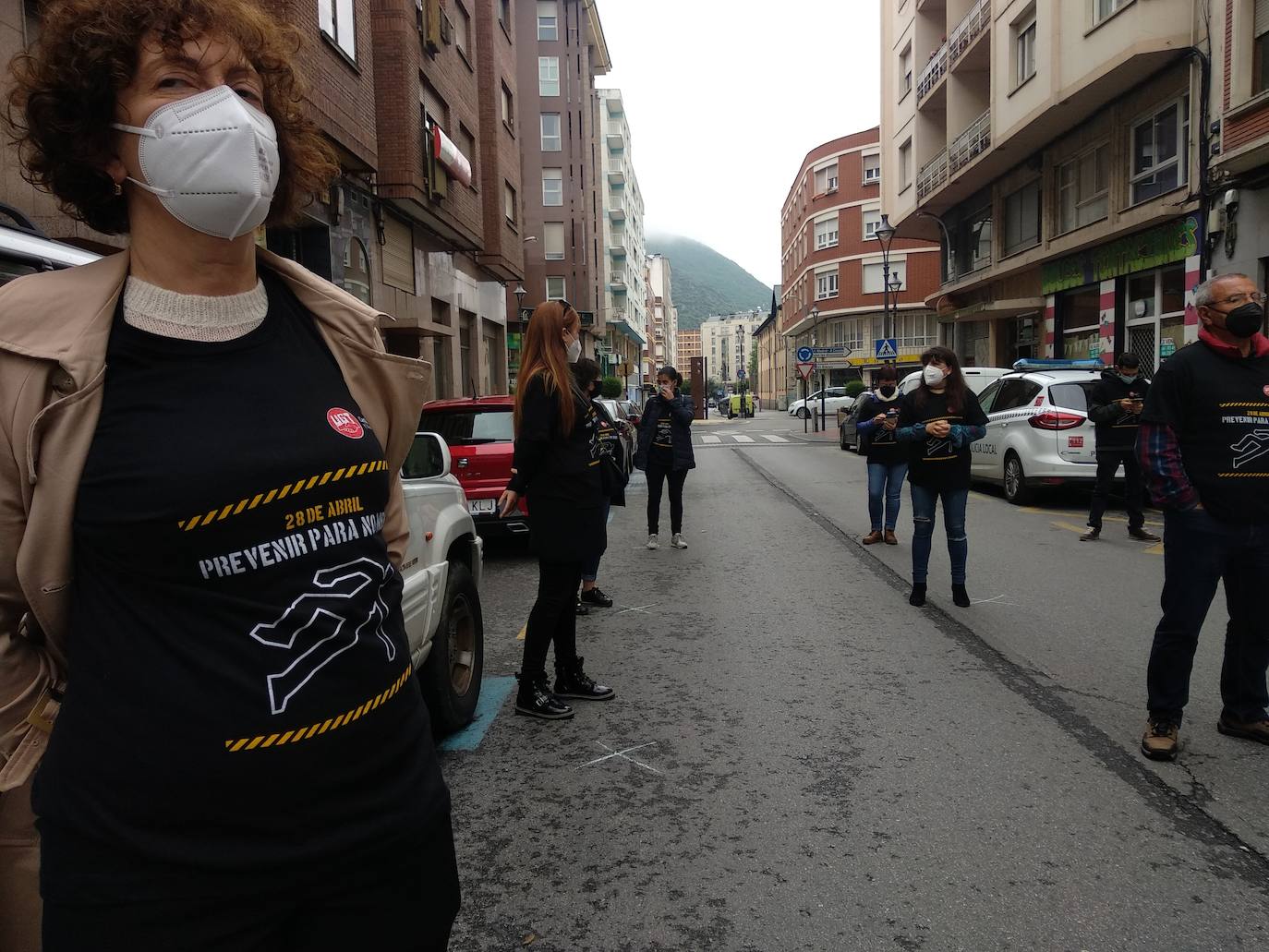 El Bierzo registró más de mil accidentes de trabajo, tres de ellos mortales, a lo largo del último año. Son los datos que han puesto sobre la mesa los sindicatos UGT y CCOO en la comarca coincidiendo con el Día Internacional de la Seguridad y la Salud en el Trabajo y en el que denunciaron que la crisis del Covid-19 ha reducido las medidas de seguridad en las empresas bercianas.