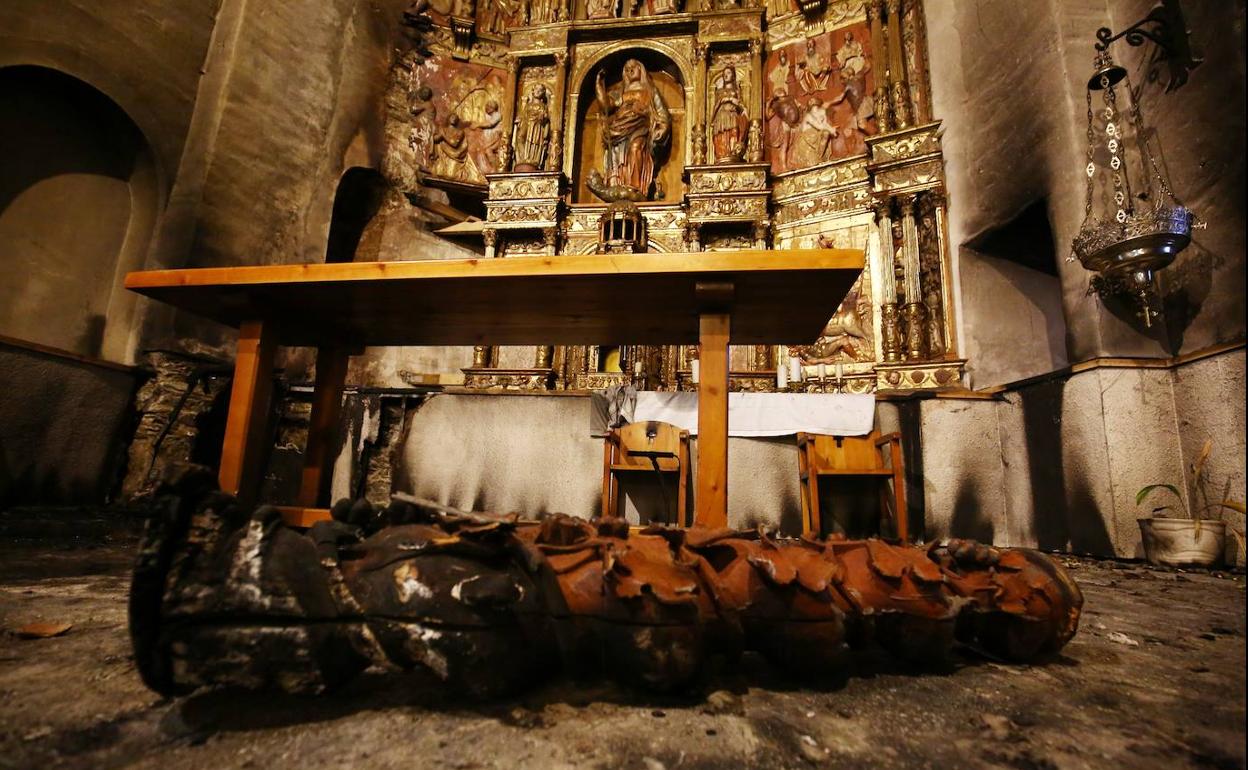 Estado de la iglesia de Balboa tras el incendio.