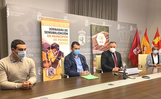 El presidente de la Diputación de León, Eduardo Morán presenta la nueva App para el control de la vespa velutina
