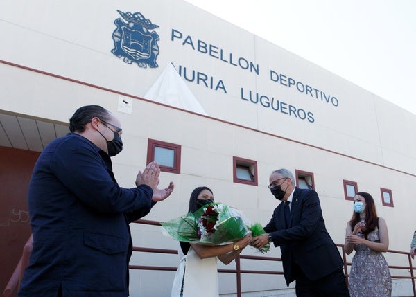 Acto de homenaje y nominación del pabellón polideportivo de Fuentesnuevas, dedicado a la atleta Nuria Lugueros. 