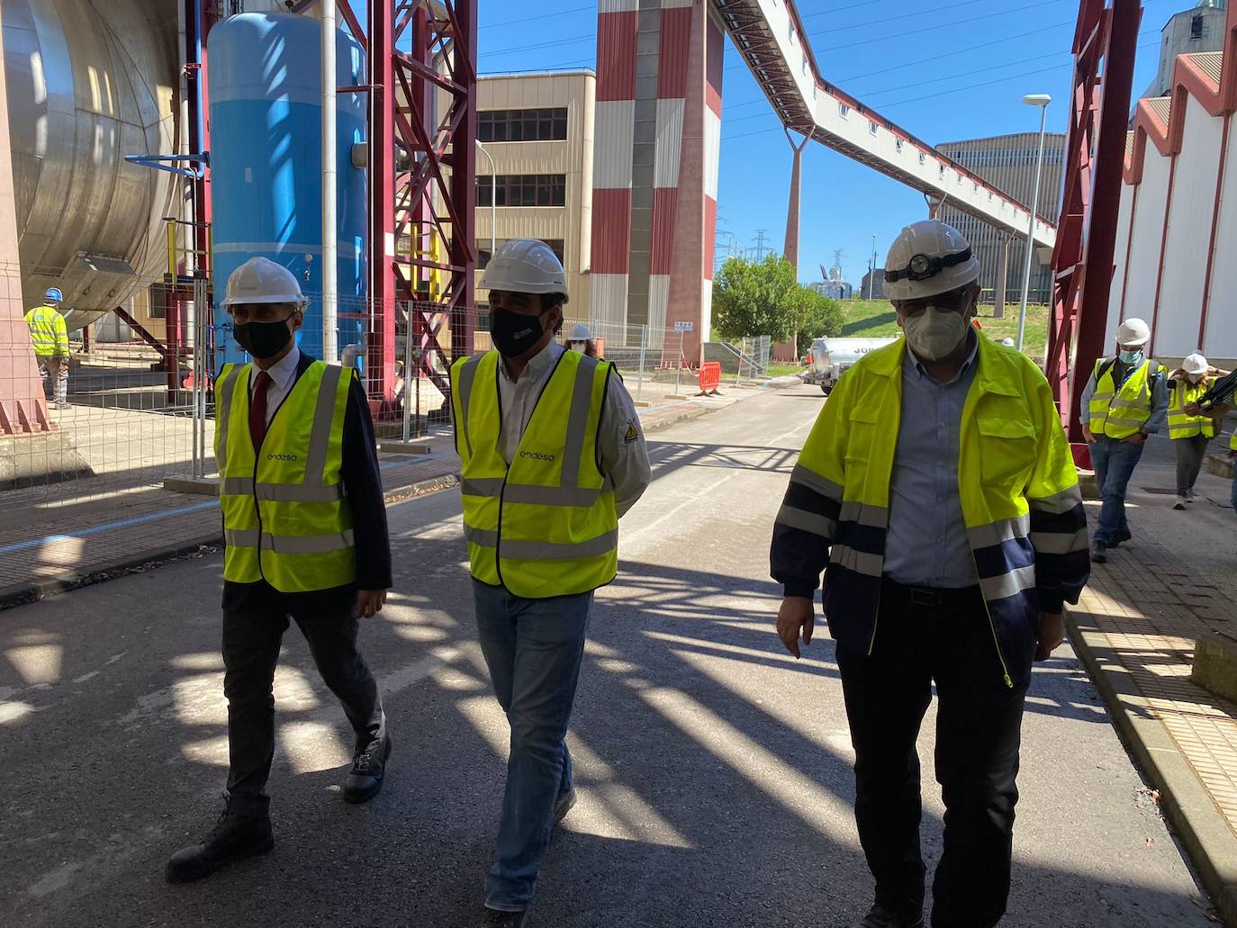 Obras de desmantelamiento de la central térmica de Compostilla II de Cubillos del Sil. 