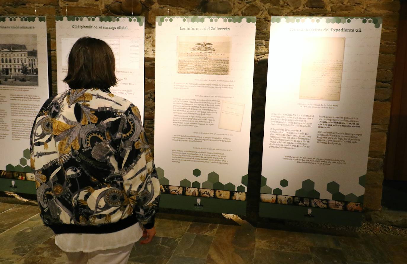 Fotos: Exposición permanente sobre Enrique Gil en el Castillo de los Templarios