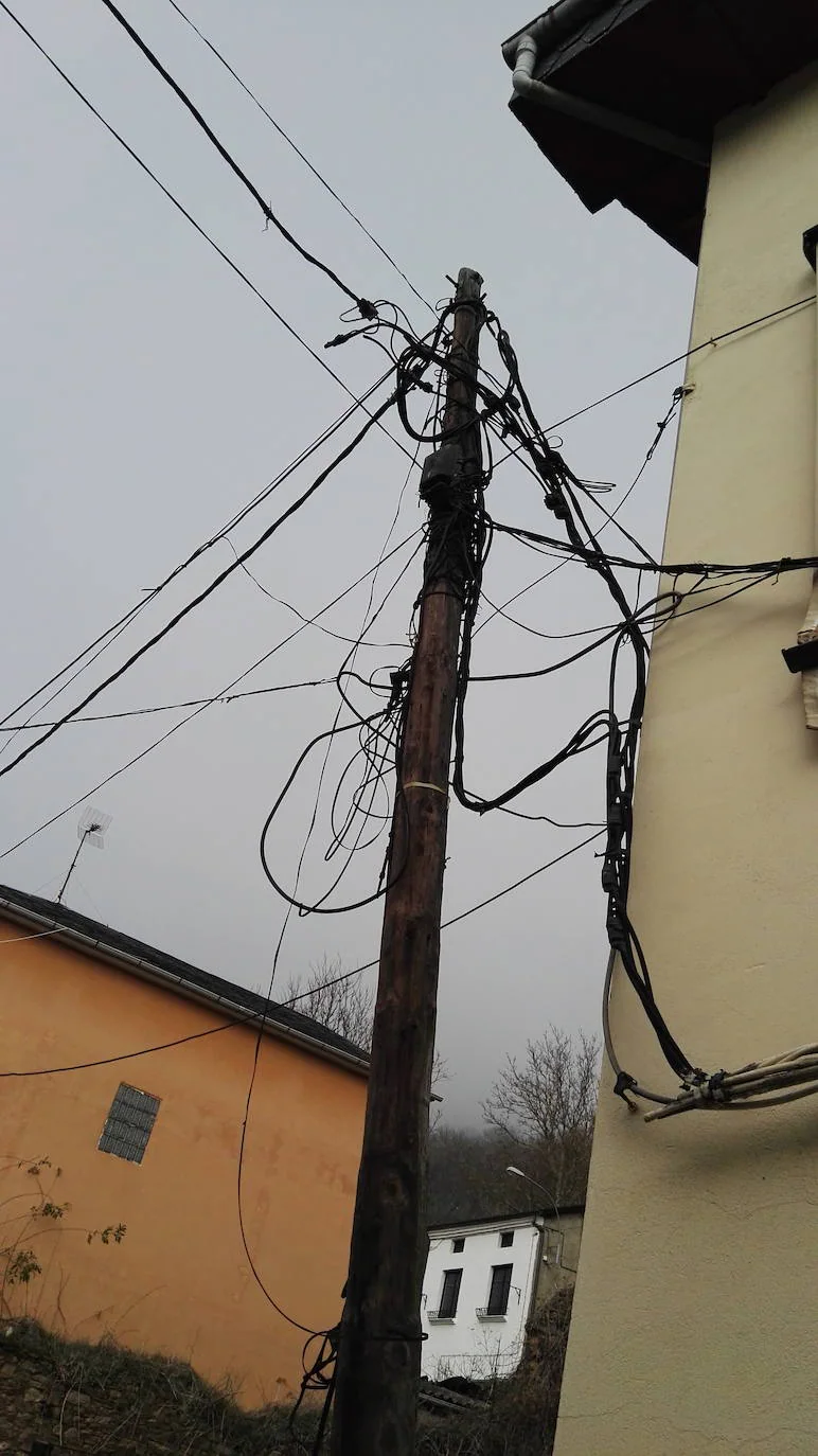 Cableado en Trabadelo.