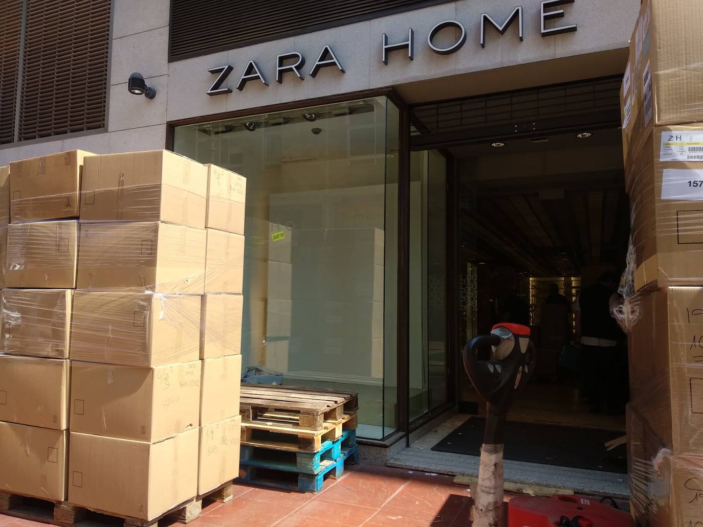 Fotos: Cierre de Zara Home en Ponferrada