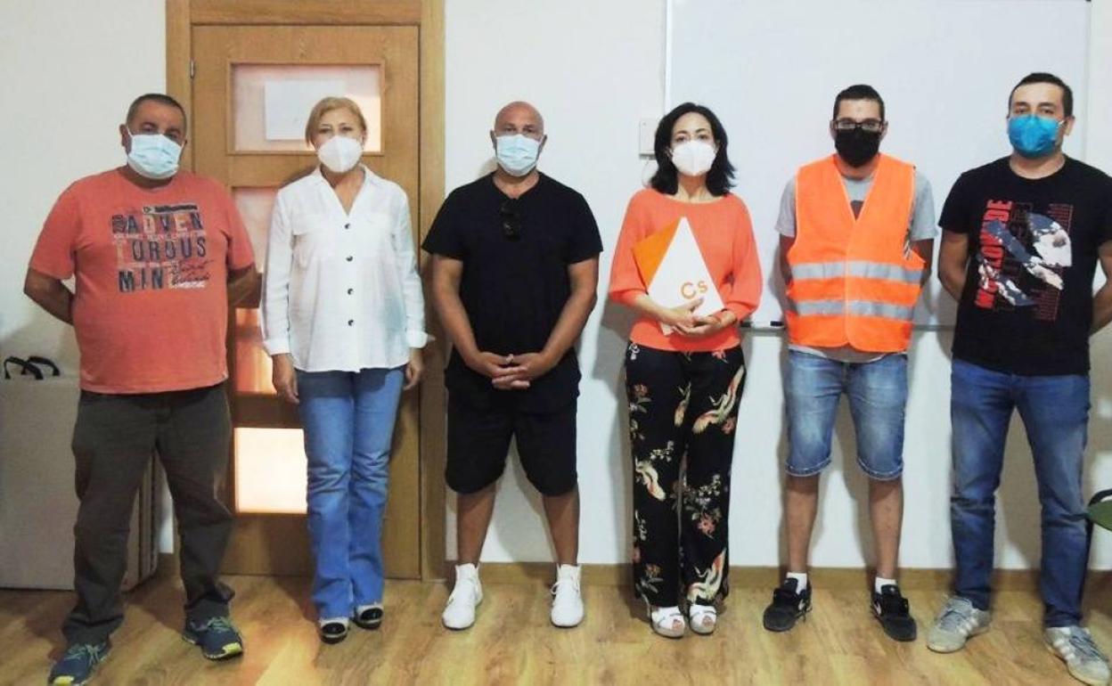 Imagen del encuentro entre Cs y el comité de LM.