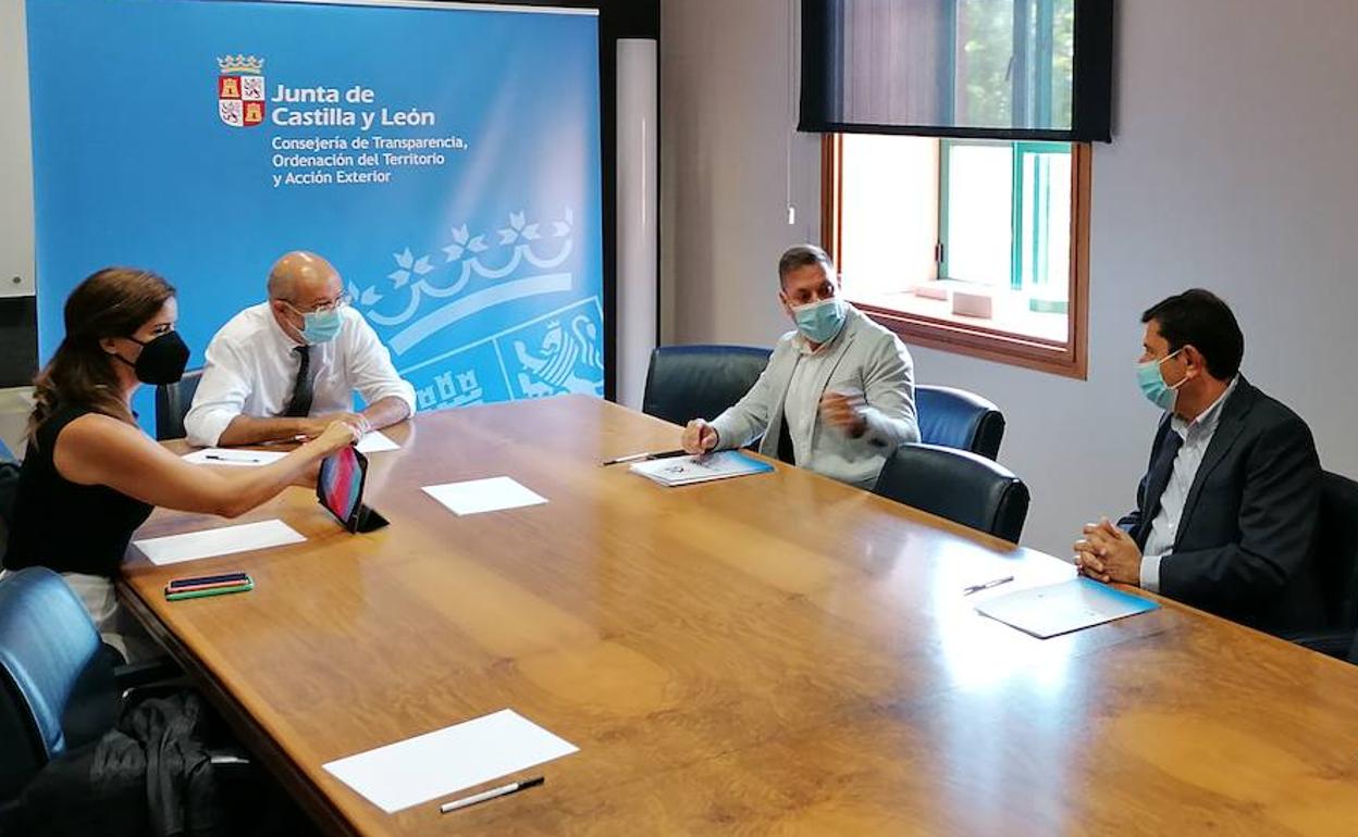 CB se reúne con Frasncisco Igea y Ana Carlota Amigo.