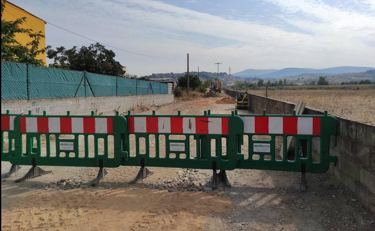 Obras del colector de polígono de La Barca en Ponferrada.