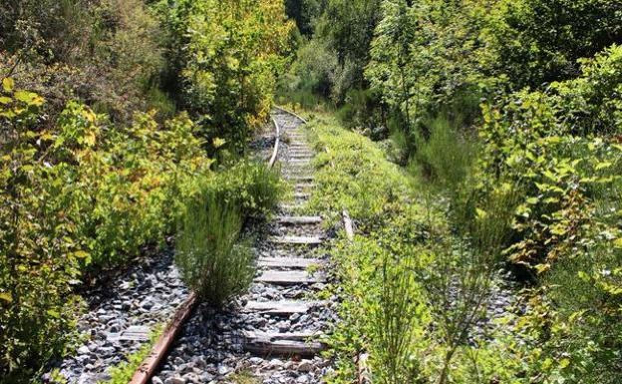 Piden a la Junta que rescate del abandono el patrimonio ferroviario del antiguo Ponfeblino