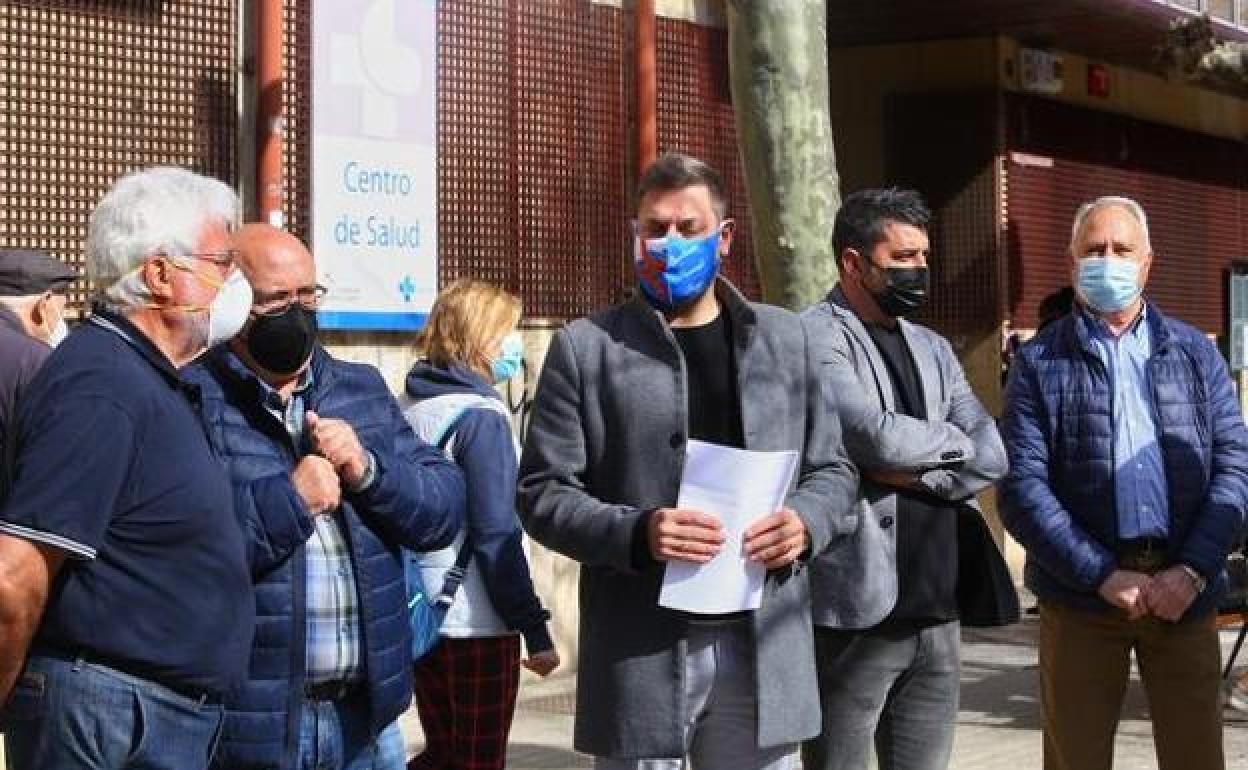 Representantes de CB durante una concentración.