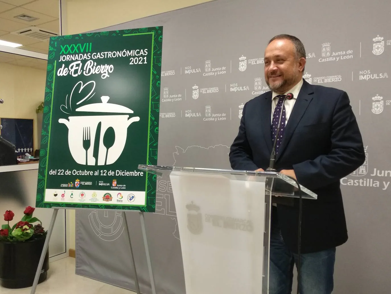 El presidente del Consejo Comarcal, Gerardo Álvarez Courel, en la presentación de las XXXVII Jornadas Gastronómicas del Bierzo.