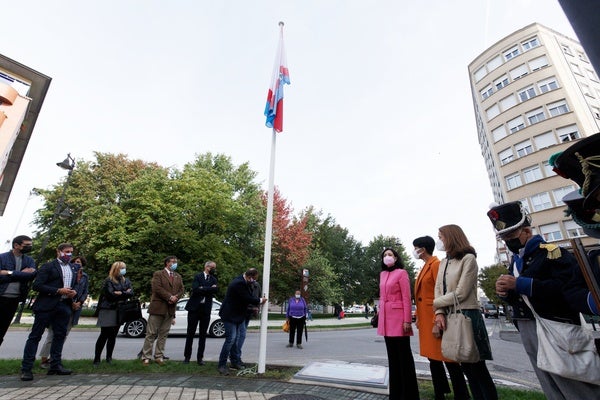 Izado de bandera y descubrimiento de placa para conmemorar el bicentenario de la provincia de El Bierzo.