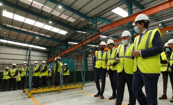 El presidente de la Junta de Castilla y León visita las instalaciones de la empresa Tvitec.