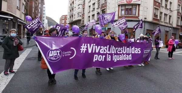 Concentración en Ponferrada con motivo del día contra la violencia de género.