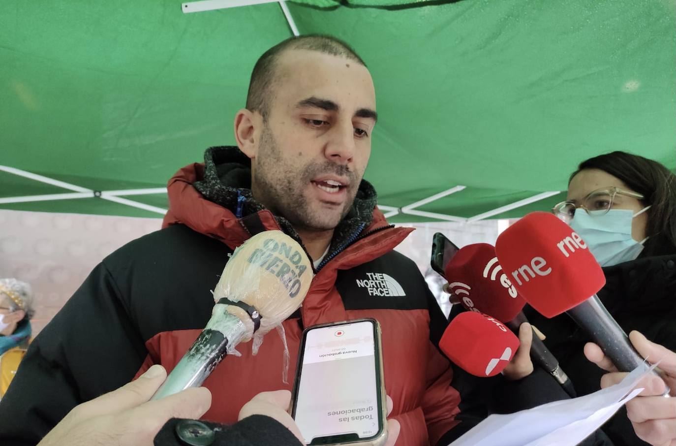 La edil de Bienestar Social (D) participó en los actos del Día Mundial del Sida en la Plaza de Lazúrtegui de Ponferrada.