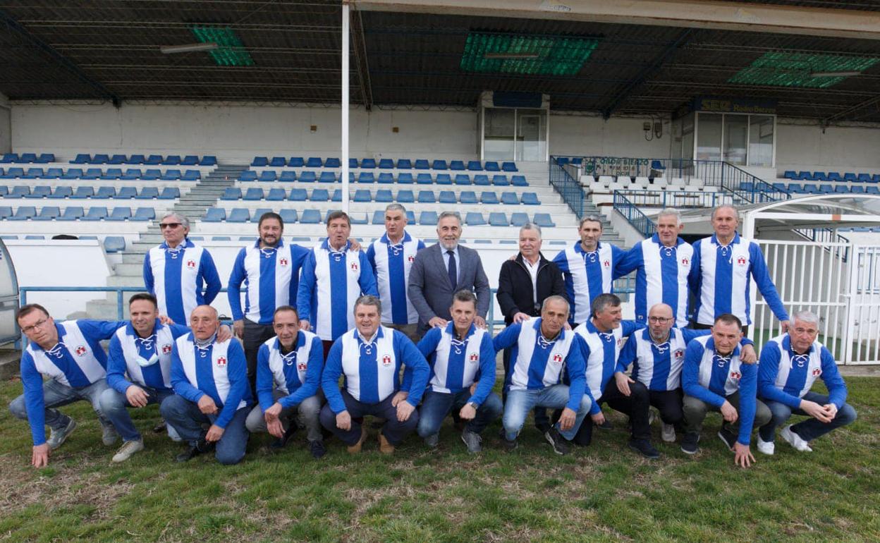 El Partido del Bierzo entrega su XXXVI Botillo de Oro a la asociación de veteranos de la SD Ponferradina