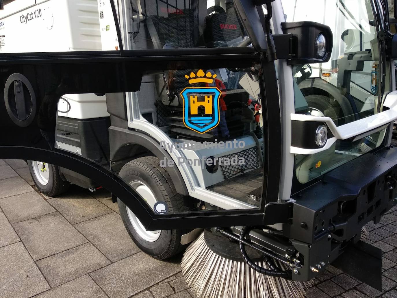 Ponferrada adquiere dos nuevas barredoras para el servicio de limpieza viaria.