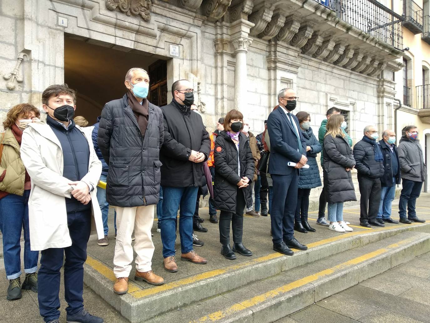 Concentración silenciosa en Ponferrada en apoyo al pueblo ucraniano.
