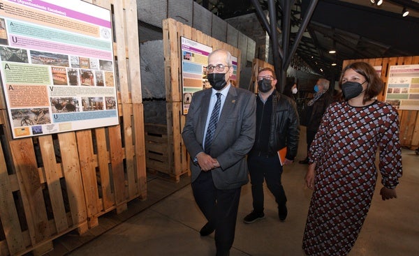 Presentación de la muestra 'Ingeniería industrial en el territorio. El patrimonio industrial' en el Museo de la Energía de Ponferrada.