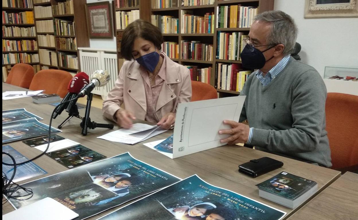 La concejala de Cultura y el director de la Biblioteca Municipal de Ponferrada presentaron la XXIII edición del Salibrín.