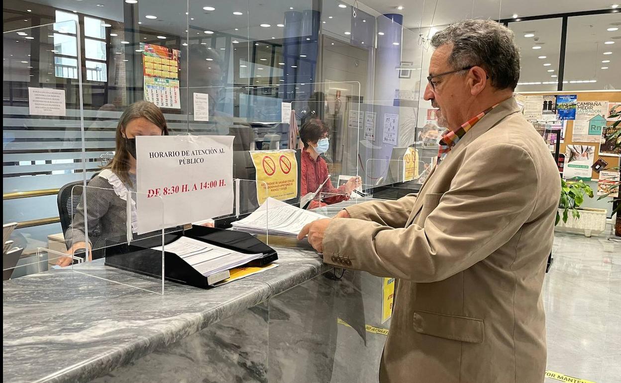 El pedáneo de Santo Tomás de las Ollas presentó la solicitud en el Registro del Ayuntamiento de Ponferrada.