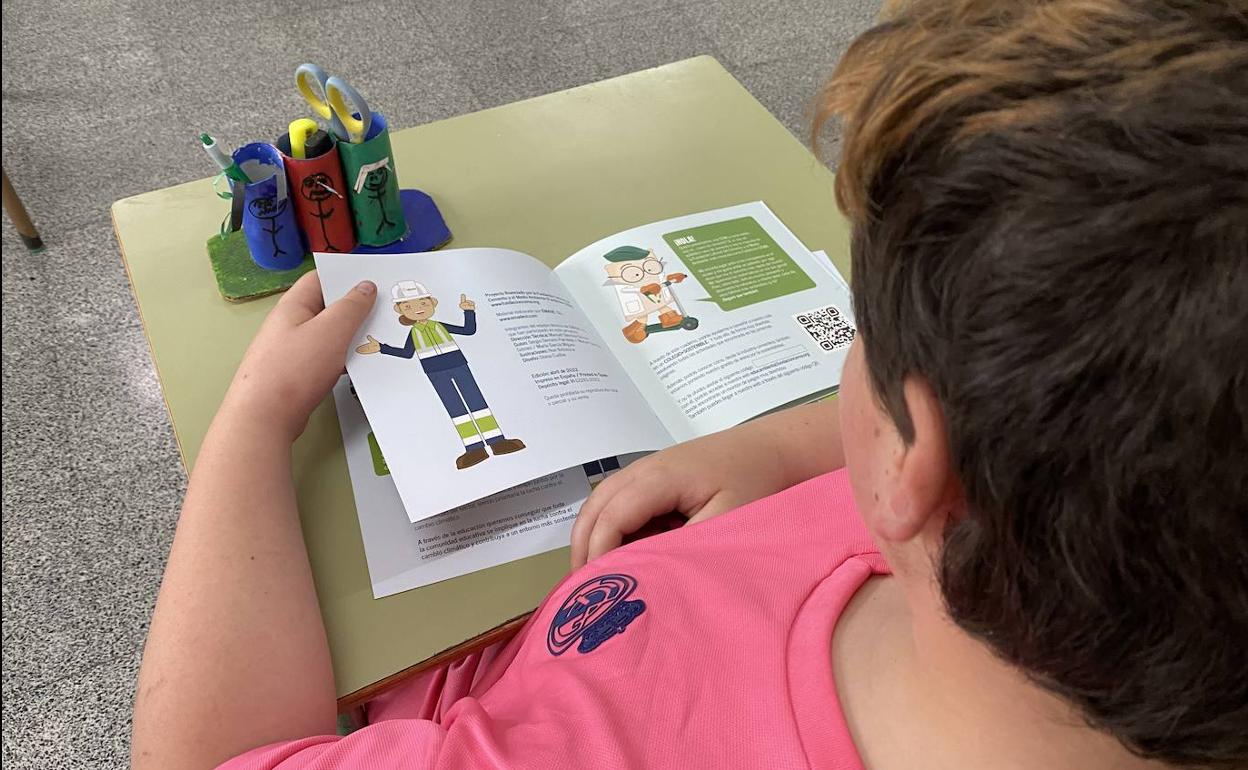 Estudiantes del colegio de Toral de los Vados participaron en la nueva campaña de educación ambiental 'Colegios + sostenibles'.