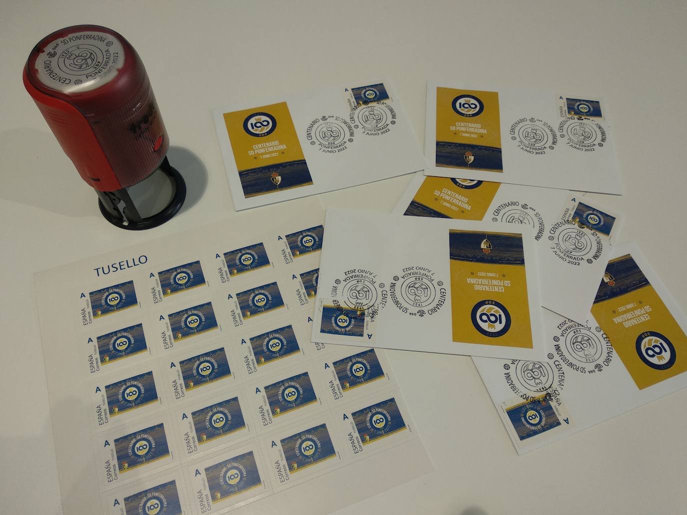 La SD Ponferradina celebra en El Toralín los actos centrales de su Centenario. 