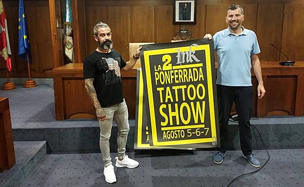 El concejal de Deportes, Iván Castrillo (D), y el organizador del evento, Daniel Quintas, en la presentación.