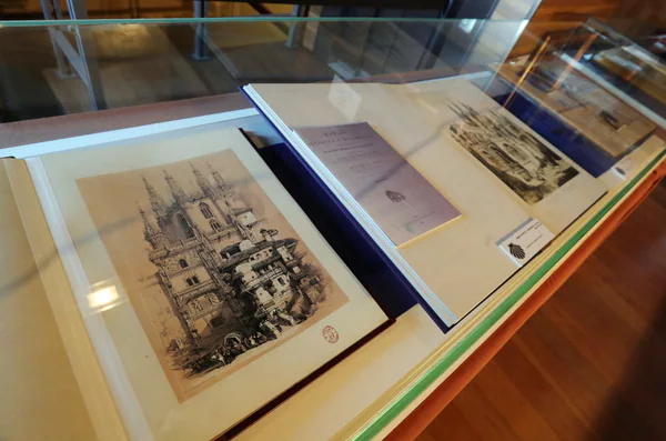 Inauguración de la exposición 'El Camino de Santiago: imágenes y libros'.