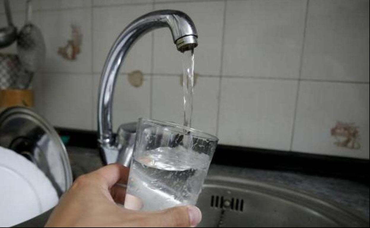 Ponferrada augura problemas de agua con la traída del Oza al 75% y teme que las cisternas deberán abastecer a más pueblos