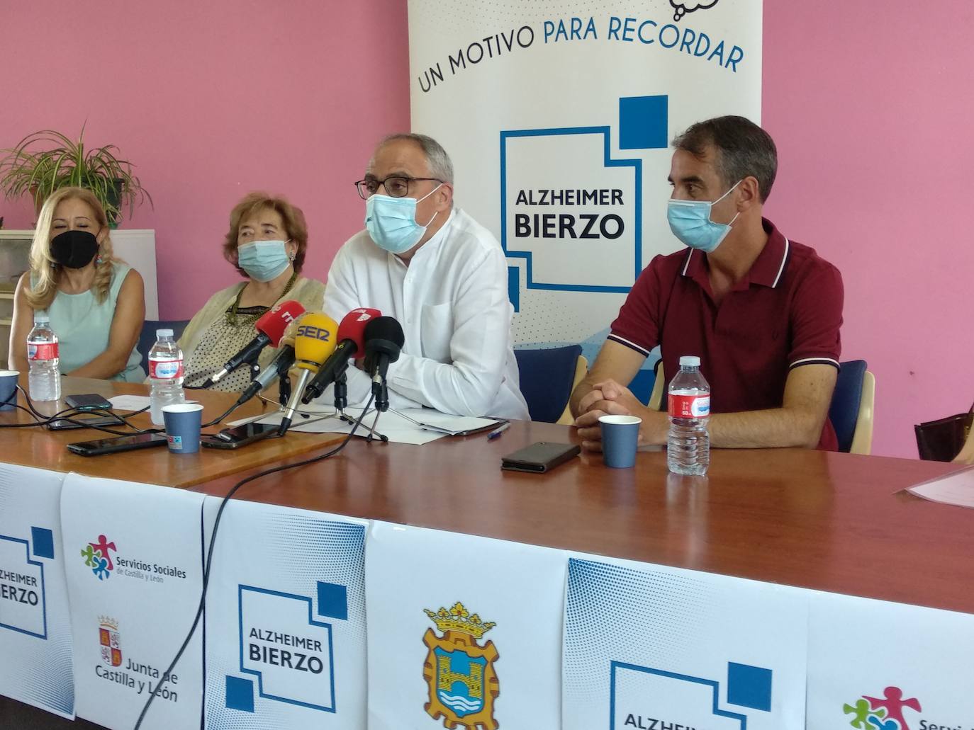 Inauguración del nuevo servicio de la Asociación Alzheimer Bierzo. 
