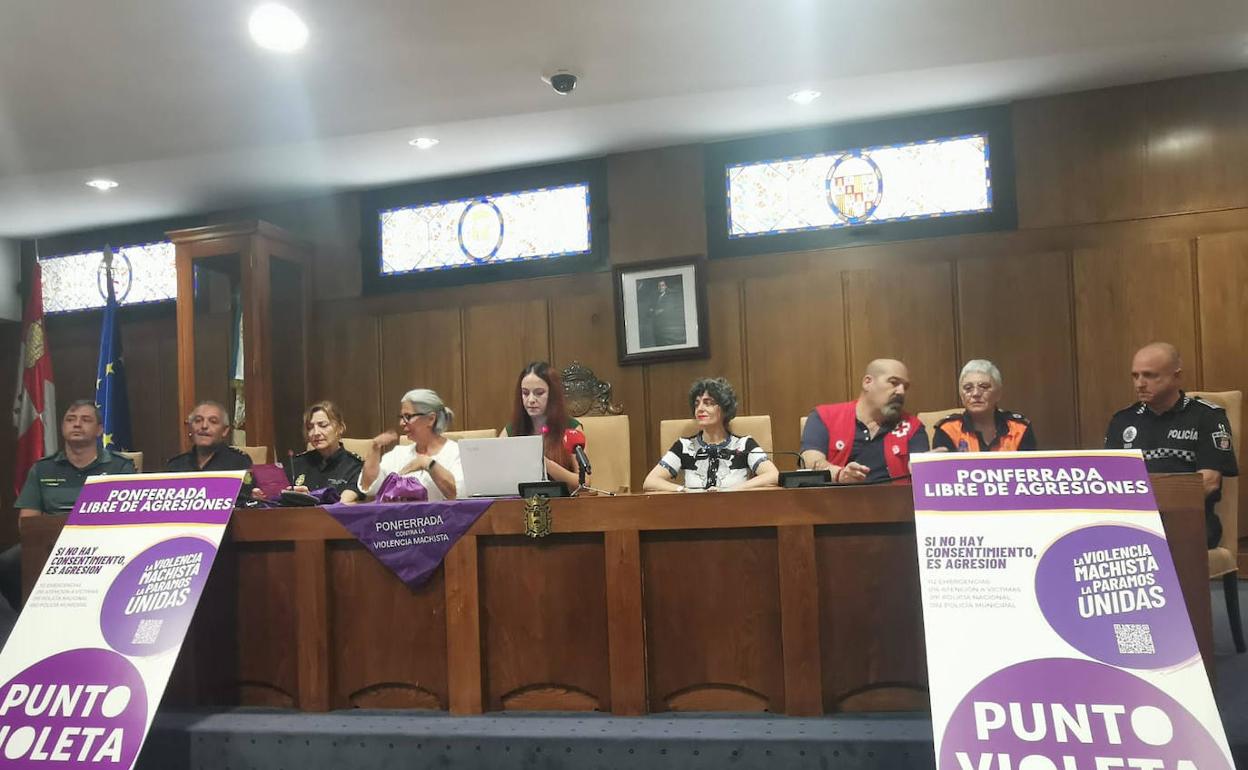 Dos puntos violeta y 25 voluntarios informarán sobre violencia machista durante la Encina