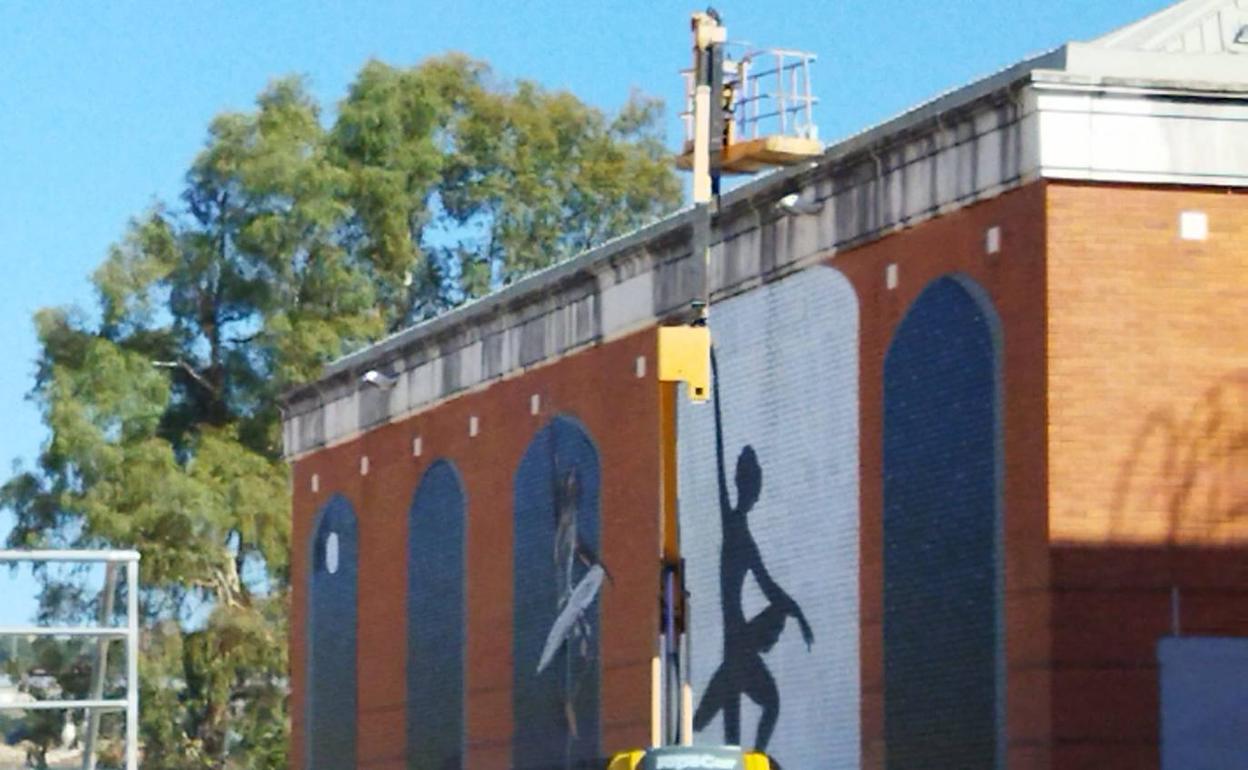 Obras de impermeabilización en uno de los edifiicos del complejo Lydia Valentín.