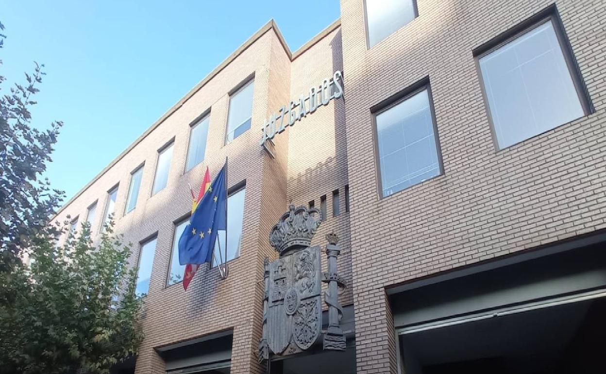 Los Juzgados de Ponferrada acogieron ayer la segunda declaración de Pedro Muñoz, con la que la jueza da por concluída la instrucción del caso.