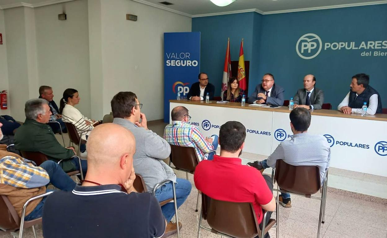 Imagen de la Junta Comarcal del PP del Bierzo celebrada en Ponferrada.