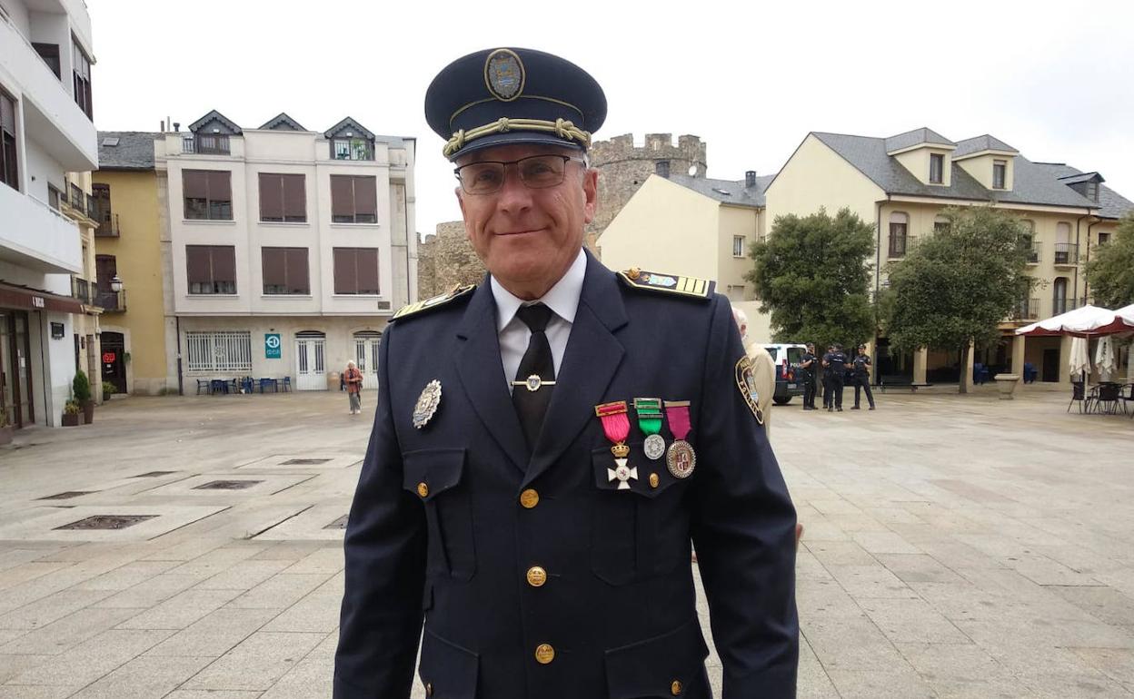 Aquilino Borraz, nuevo Mayor de la Policía Municipal de la capital berciana.