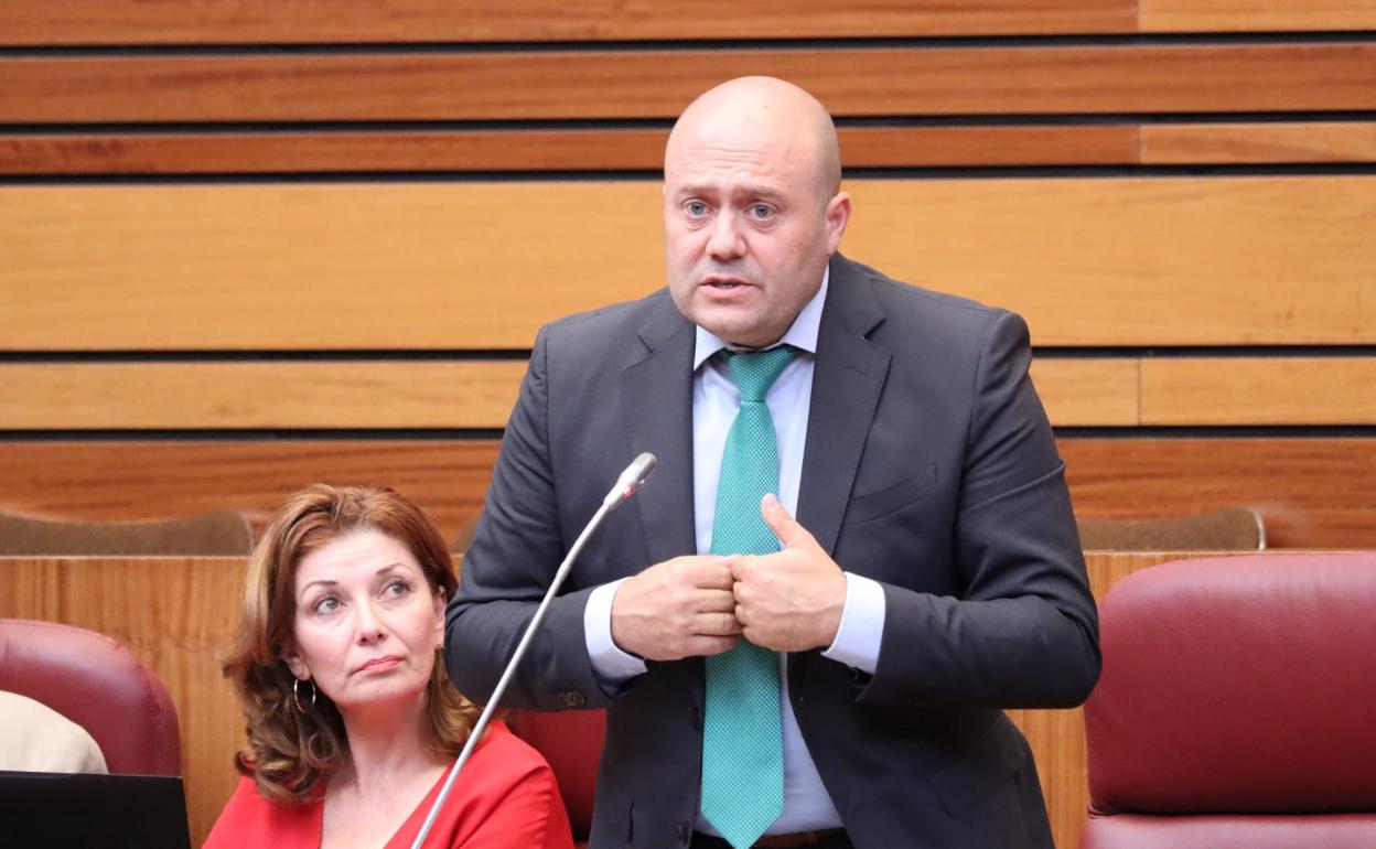 El procurador socialista berciano, Javier Campos.