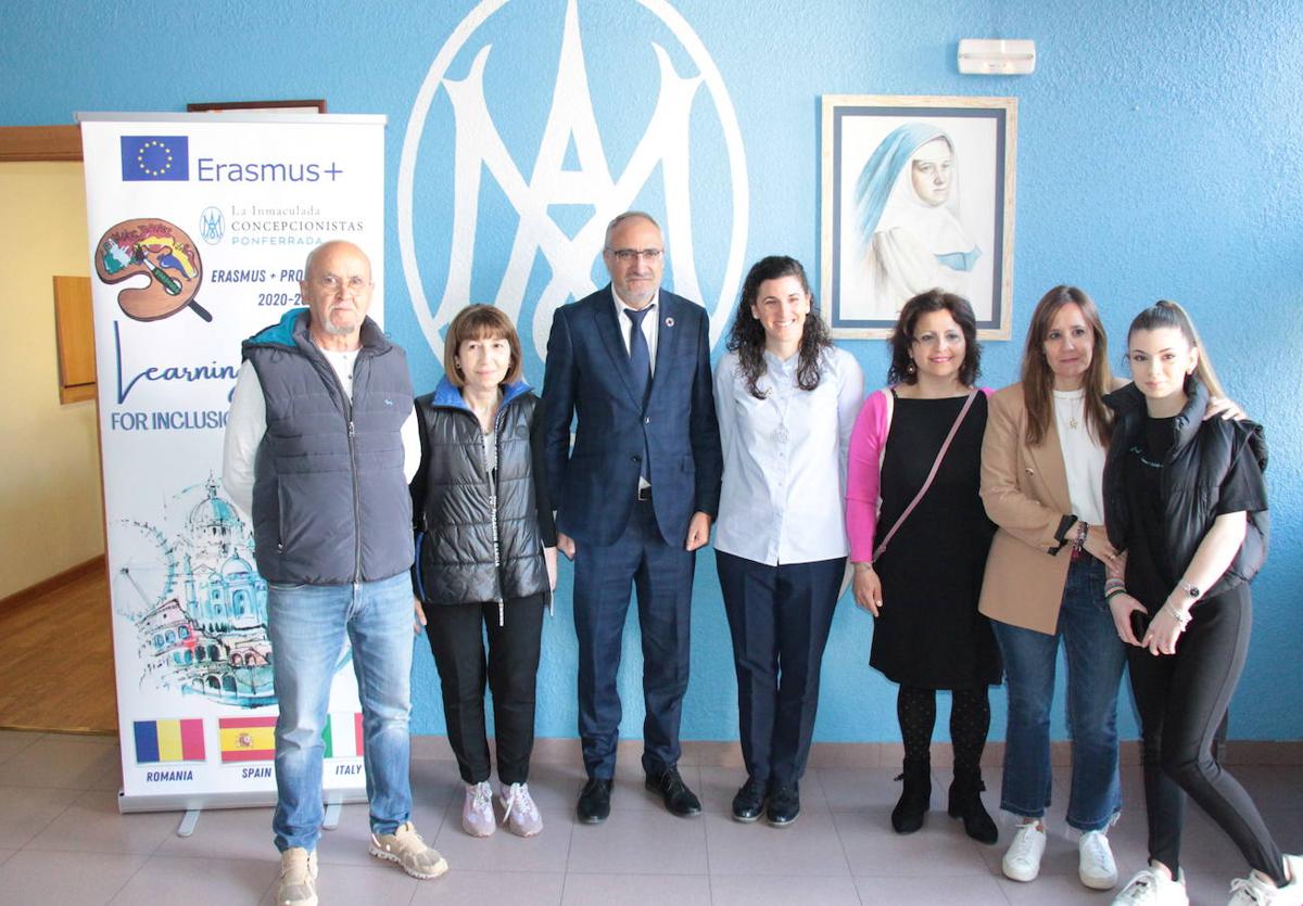 El alcalde de Ponferrada presidió el acto de bienvenida a los alumnos italianos y rumanos.